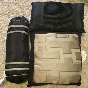 Great accent pillows